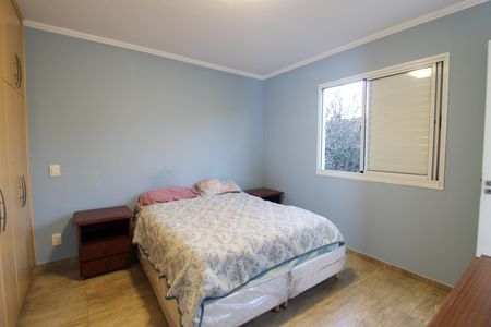 Casa de condomínio à venda com 216m², 4 quartos e 5 vagas Casa de condomínio à venda com 216m², 4 quartos e 5 vagasQuarto 1