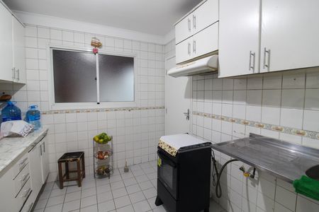 Casa de condomínio à venda com 216m², 4 quartos e 5 vagas Casa de condomínio à venda com 216m², 4 quartos e 5 vagasCozinha