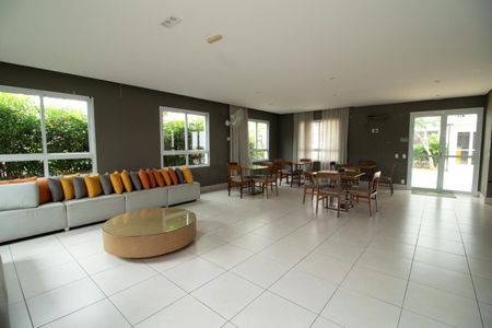 Apartamento para alugar com 46m², 2 quartos e 1 vaga Apartamento para alugar com 46m², 2 quartos e 1 vagaÁrea comum - Salão de festas