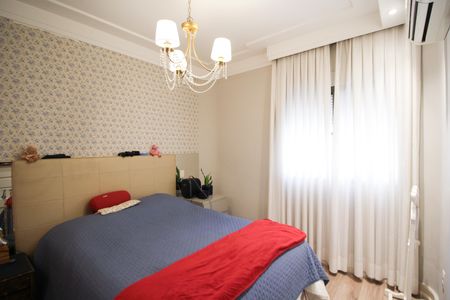 Apartamento à venda com 156m², 3 quartos e 2 vagasSuíte 1