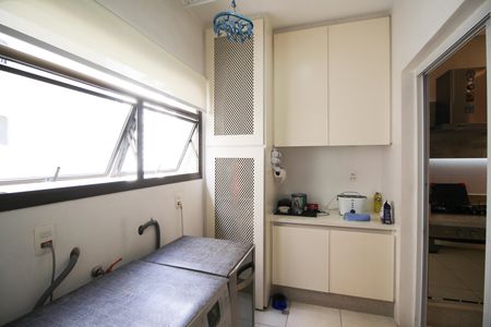 Apartamento à venda com 156m², 3 quartos e 2 vagasÁrea de Serviço