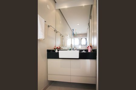 Apartamento à venda com 156m², 3 quartos e 2 vagasBanheiro da Suíte 2