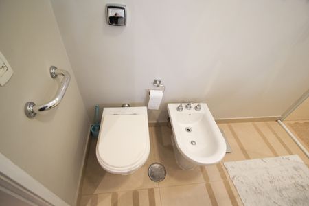 Apartamento à venda com 156m², 3 quartos e 2 vagasBanheiro da Suíte 1