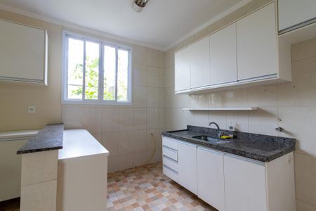 Casa de condomínio para alugar com 325m², 4 quartos e 2 vagasCozinha