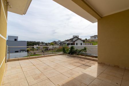 Casa de condomínio para alugar com 325m², 4 quartos e 2 vagasSacada