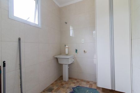 Casa de condomínio para alugar com 325m², 4 quartos e 2 vagasÁrea de Serviço