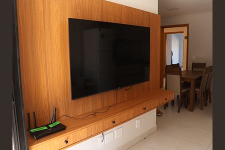 Sala de TV de apartamento à venda com 2 quartos, 60m² em Setor Oeste, Goiânia