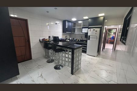 Cozinha de casa para alugar com 3 quartos, 300m² em Inhaúma, Rio de Janeiro