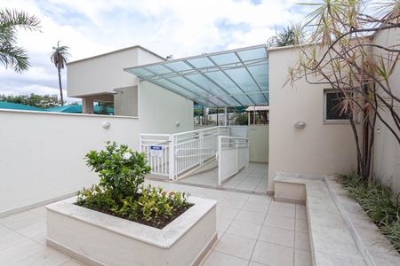 Apartamento para alugar com 75m², 2 quartos e 2 vagasEntrada