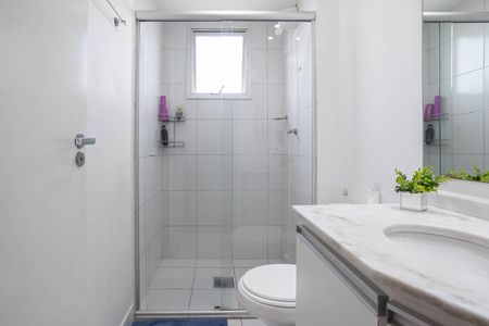 Apartamento para alugar com 75m², 2 quartos e 2 vagasBanheiro social 