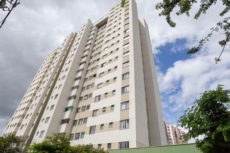 Apartamento para alugar com 75m², 2 quartos e 2 vagasFachada