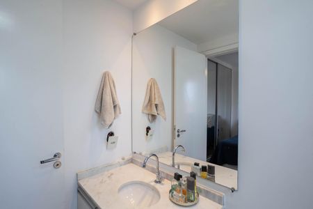 Apartamento para alugar com 75m², 2 quartos e 2 vagasBanheiro da suíte 