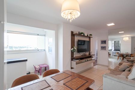Sala  de apartamento para alugar com 2 quartos, 75m² em Serrano, Belo Horizonte