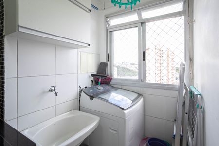 Apartamento para alugar com 75m², 2 quartos e 2 vagasCozinha e Área de Serviço