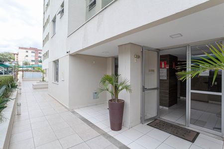 Apartamento para alugar com 75m², 2 quartos e 2 vagasHall social