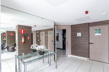 Apartamento para alugar com 75m², 2 quartos e 2 vagasHall social