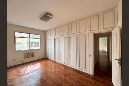 Apartamento à venda com 173m², 3 quartos e sem vaga Apartamento à venda com 173m², 3 quartos e sem vagaSuíte