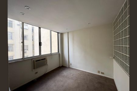 Apartamento à venda com 173m², 3 quartos e sem vaga Apartamento à venda com 173m², 3 quartos e sem vagaEscritório