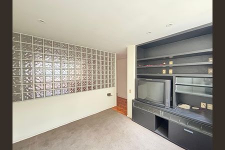 Apartamento à venda com 173m², 3 quartos e sem vaga Apartamento à venda com 173m², 3 quartos e sem vagaEscritório