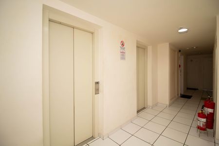 Apartamento para alugar com 50m², 2 quartos e 1 vaga Apartamento para alugar com 50m², 2 quartos e 1 vagaHall de entrada
