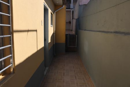 Casa para alugar com 45m², 2 quartos e 1 vagaCorredor de entrada da casa