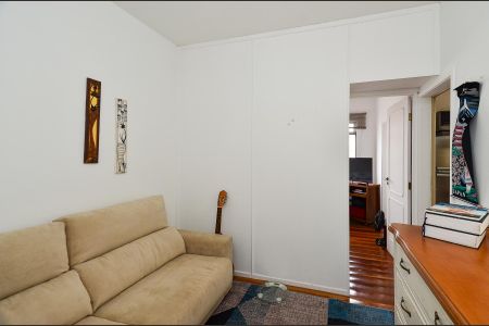 Sala  de apartamento à venda com 1 quarto, 38m² em Santa Tereza, Belo Horizonte