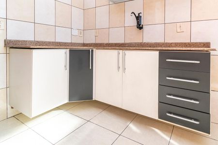 Apartamento para alugar com 57m², 2 quartos e 1 vaga Apartamento para alugar com 57m², 2 quartos e 1 vagaCozinha - Armários