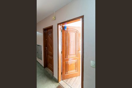 Apartamento para alugar com 57m², 2 quartos e 1 vaga Apartamento para alugar com 57m², 2 quartos e 1 vagaÁrea comum - Entradas do imóvel com lockbox