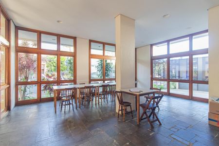 Apartamento à venda com 90m², 3 quartos e 1 vaga Apartamento à venda com 90m², 3 quartos e 1 vagaÁrea comum - Salão de festas