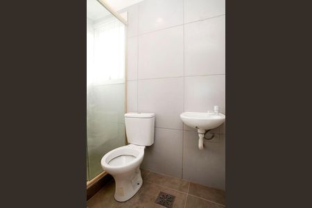 Banheiro de apartamento à venda com 1 quarto, 42m² em Jardim Botânico, Porto Alegre