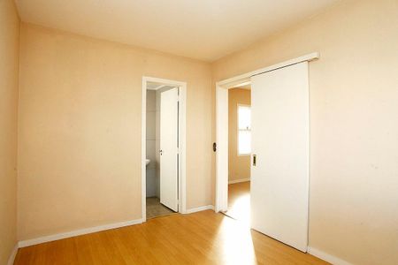 Quarto de apartamento à venda com 1 quarto, 42m² em Jardim Botânico, Porto Alegre