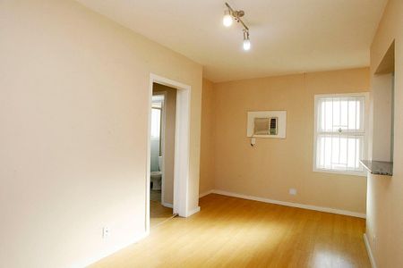 Apartamento à venda com 42m², 1 quarto e 1 vagaSala