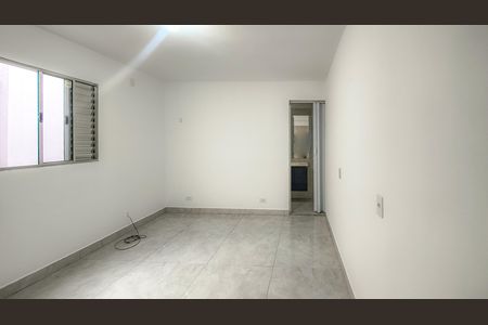 Quarto/Sala de casa para alugar com 1 quarto, 20m² em Cidade Dutra, São Paulo