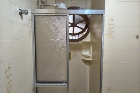 Studio para alugar com 37m², 0 quarto e 1 vaga Studio para alugar com 37m², 0 quarto e 1 vagaBanheiro