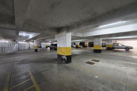 Studio para alugar com 37m², 0 quarto e 1 vaga Studio para alugar com 37m², 0 quarto e 1 vagaGaragem