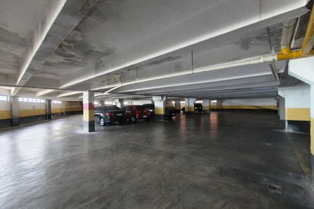 Studio para alugar com 37m², 0 quarto e 1 vaga Studio para alugar com 37m², 0 quarto e 1 vagaGaragem