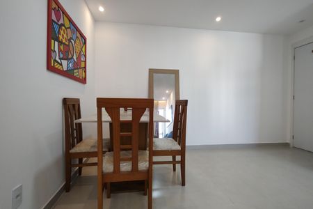 Apartamento à venda com 50m², 2 quartos e 1 vaga Apartamento à venda com 50m², 2 quartos e 1 vagaSala