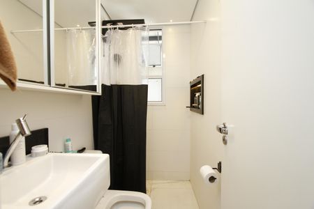 Apartamento à venda com 133m², 2 quartos e 2 vagasBanheiro da Suíte