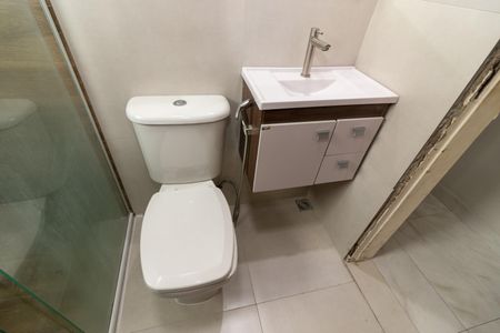 Casa de condomínio para alugar com 140m², 2 quartos e 1 vaga Casa de condomínio para alugar com 140m², 2 quartos e 1 vagaBanheiro 2
