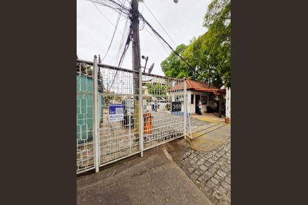 Casa de condomínio para alugar com 140m², 2 quartos e 1 vaga Casa de condomínio para alugar com 140m², 2 quartos e 1 vagaFachada