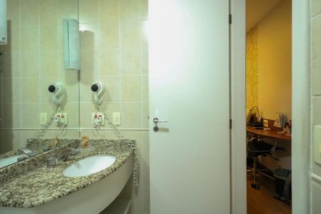 Studio à venda com 19m², 1 quarto e 1 vaga Studio à venda com 19m², 1 quarto e 1 vagaBanheiro