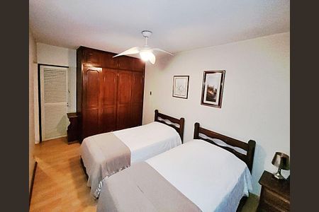 Apartamento à venda com 128m², 3 quartos e 1 vaga