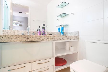 Apartamento à venda com 178m², 3 quartos e 3 vagasBanheiro da suíte 2