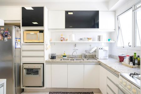 Apartamento à venda com 178m², 3 quartos e 3 vagasCozinha