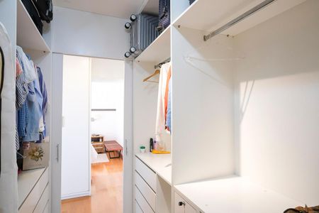 Apartamento à venda com 178m², 3 quartos e 3 vagasCloset da suíte 1