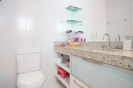 Apartamento à venda com 178m², 3 quartos e 3 vagasBanheiro da suíte 3