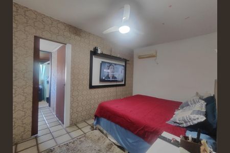 Casa de condomínio à venda com 140m², 4 quartos e 2 vagas Casa de condomínio à venda com 140m², 4 quartos e 2 vagasSuíte 1