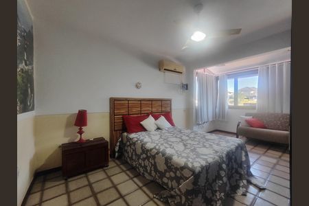 Casa de condomínio à venda com 140m², 4 quartos e 2 vagas Casa de condomínio à venda com 140m², 4 quartos e 2 vagasQuarto 1
