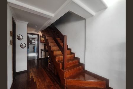 Casa de condomínio à venda com 140m², 4 quartos e 2 vagas Casa de condomínio à venda com 140m², 4 quartos e 2 vagasSala
