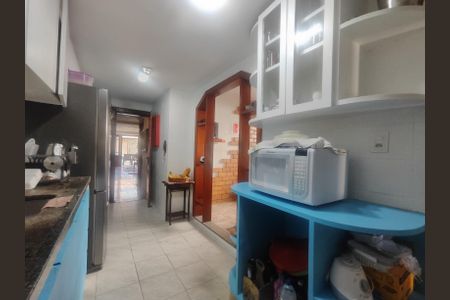 Casa de condomínio à venda com 140m², 4 quartos e 2 vagas Casa de condomínio à venda com 140m², 4 quartos e 2 vagasCozinha